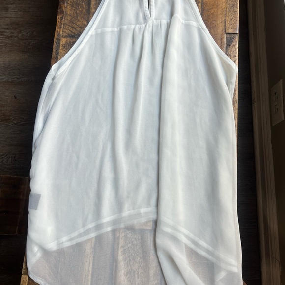 Forever 21 White  blouse  pit  20 length 23 - Picture 5 of 5